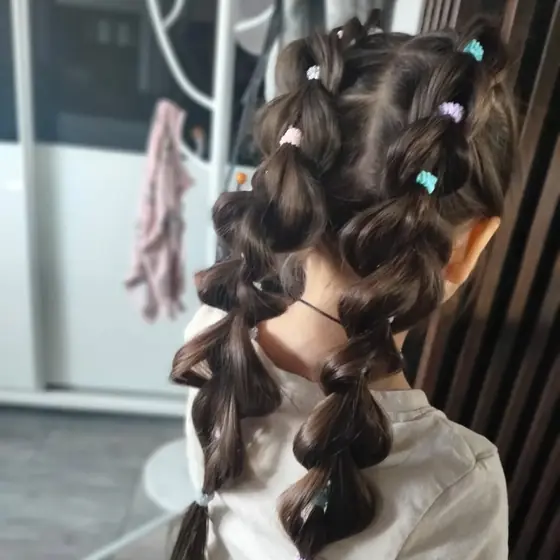 Realizacja fryzury Crazy Look